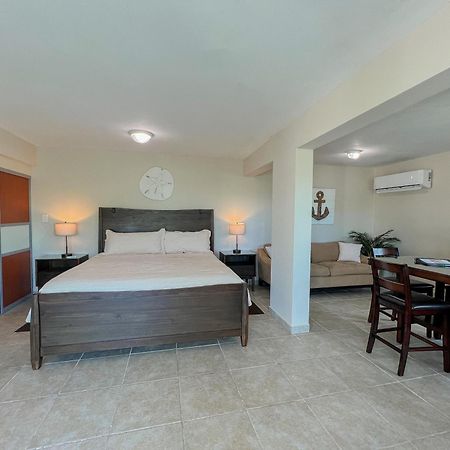Island Charm Culebra Studios & Suites - Amazing Water Views From All 3 Apartments Located In Culebra Puerto Rico! 쿨레브라 외부 사진