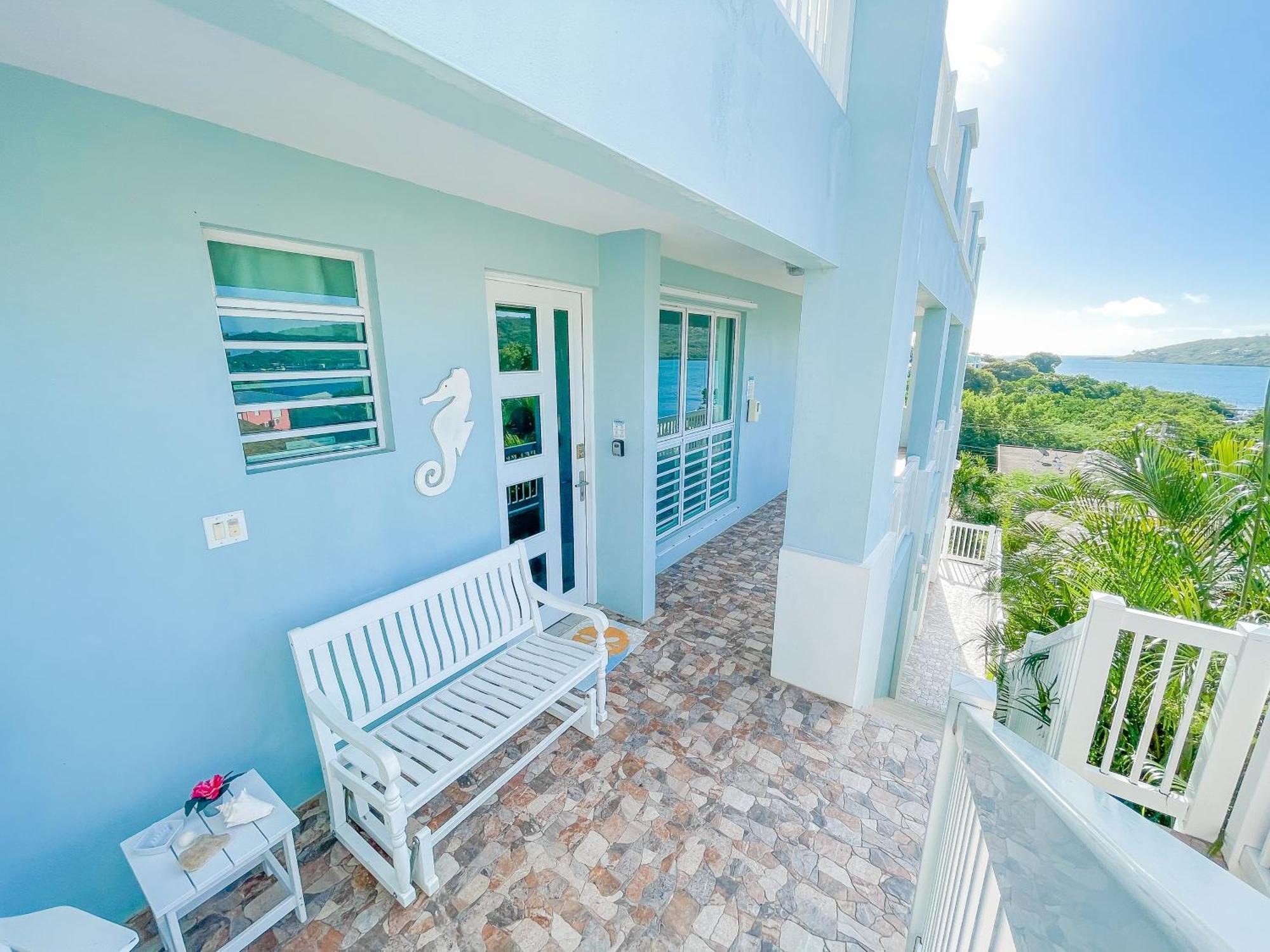 Island Charm Culebra Studios & Suites - Amazing Water Views From All 3 Apartments Located In Culebra Puerto Rico! 쿨레브라 외부 사진